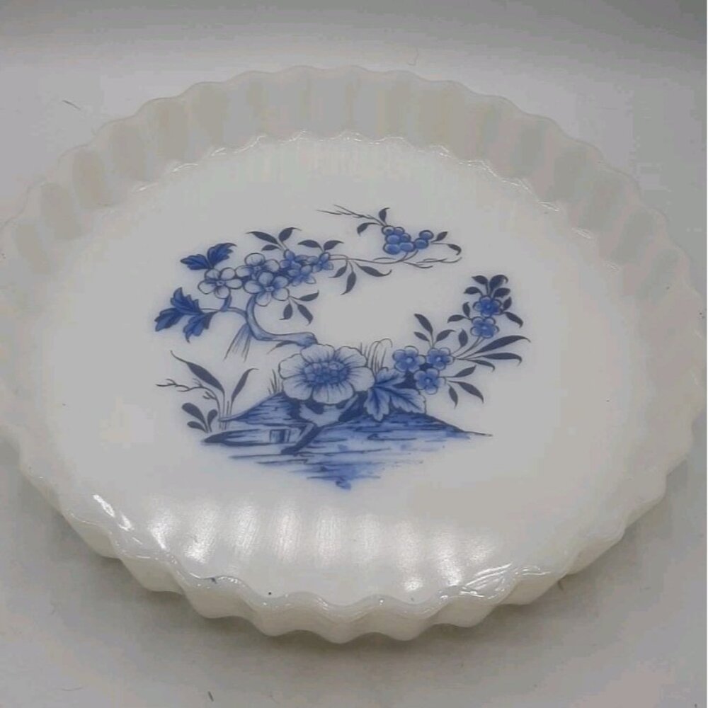 Vtg Arcopal Milk Glass White Blue Floral Quiche Tart Flan Dish Plate 10 3/4 Dia